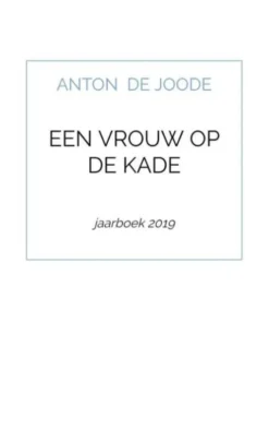 Een vrouw op de kade