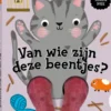 Kat vraagt zich af…Van wie zijn deze beentjes